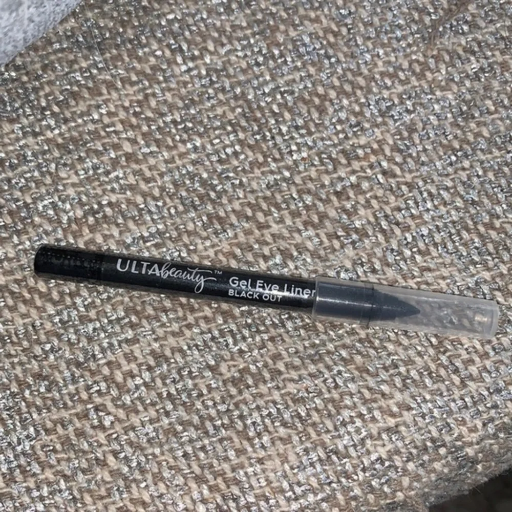 Ulta Beauty Collection's Gel Eyeliner Pencil Black Out  0.9 g Sealed - NEW